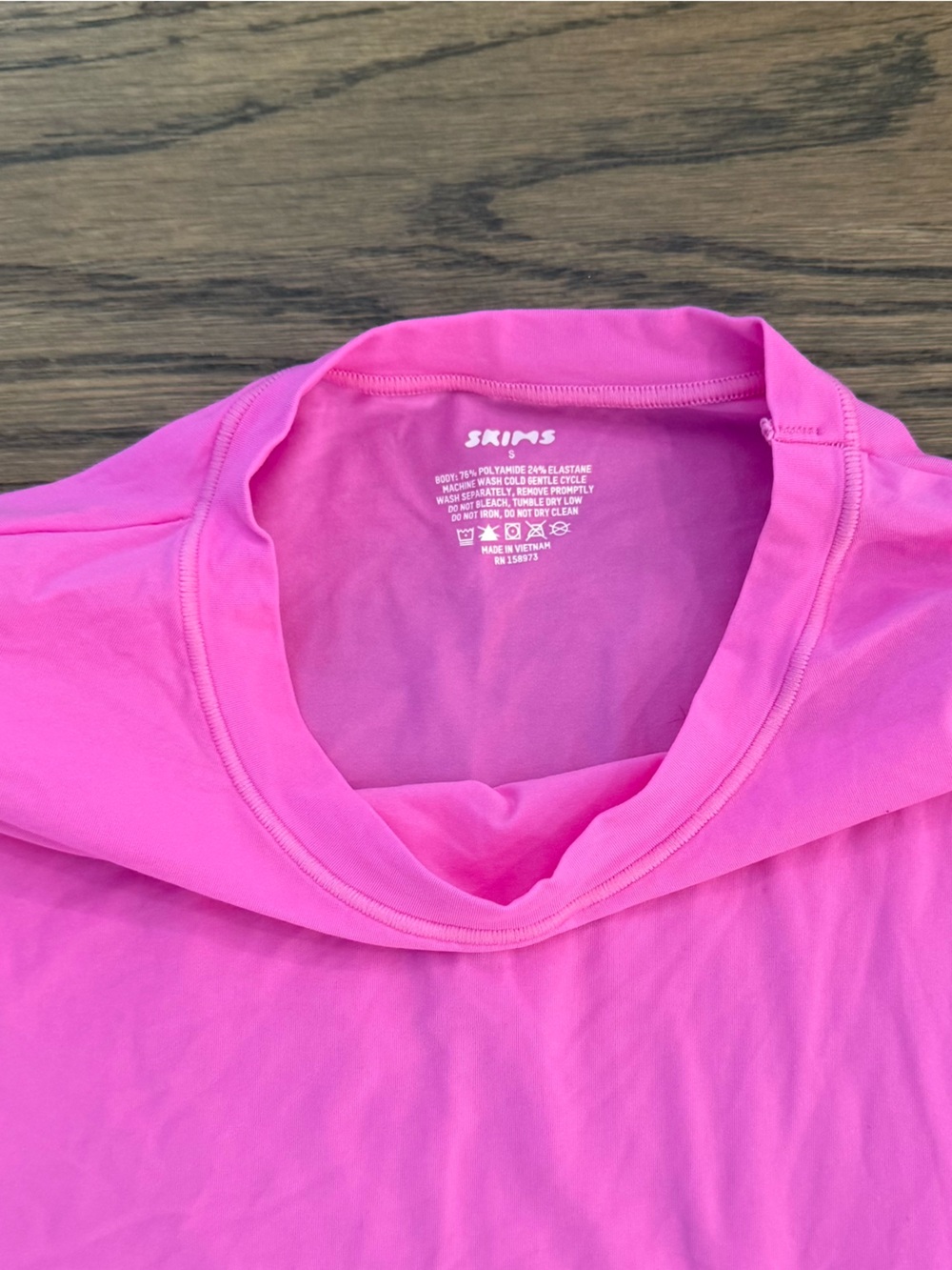 Size Small S SKIMS Long Sleeve Crewneck Top - Hot Pink - Picture 2 of 2